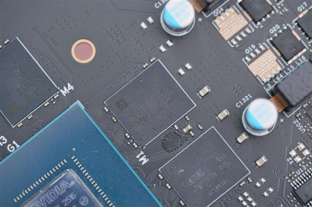 橘白小清新!七彩虹COLORFIRE RTX 5050 MEOW橘影橙DUO OC图赏