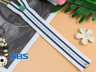 适用于运动服&休闲服的时尚拉链方案：SBS颜色组合尼龙拉链辅料