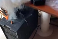 不止充电宝！网友发视频称补光灯起火 影视飓风回应