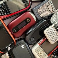 这24台“古董手机”，连2000块都卖不到！