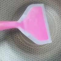 硅胶烙饼铲：温柔守护不粘锅的“厨房骑士”