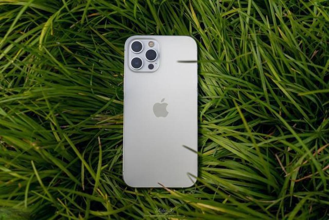 iPhone制冷模式是智商税？实测拆解降温迷思，揭秘有效散热方案与未来黑科技