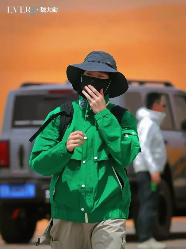 这件绿色也太帅了吧～💚