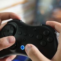 谷粒精灵2 Pro手柄，暑假愉快游戏的高性能便携外设