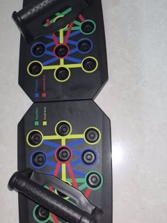 多功能俯卧撑板助力居家健身