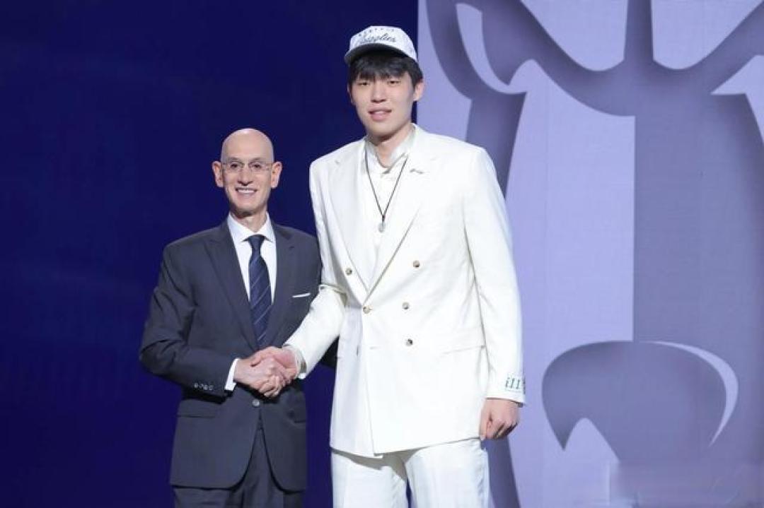 篮协征召杨瀚森陷两难：亚洲杯需求与NBA生涯风险下的姚明式悲剧警示
