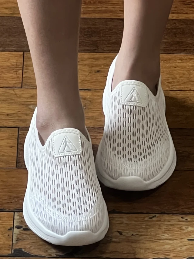 实习护生怒摔4双护士鞋！最终叛逃老人鞋