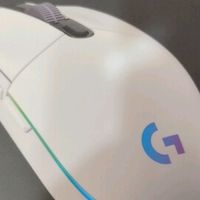 G102第二代有线游戏鼠标：白色RGB灯效，轻量化设计的吃鸡神器