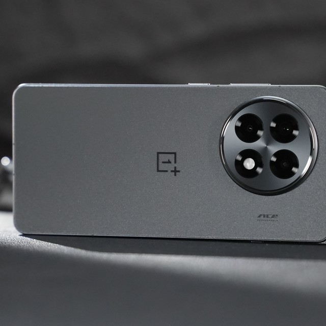 目前“最值得入手”的3款手机，16+512GB“最有性价比”