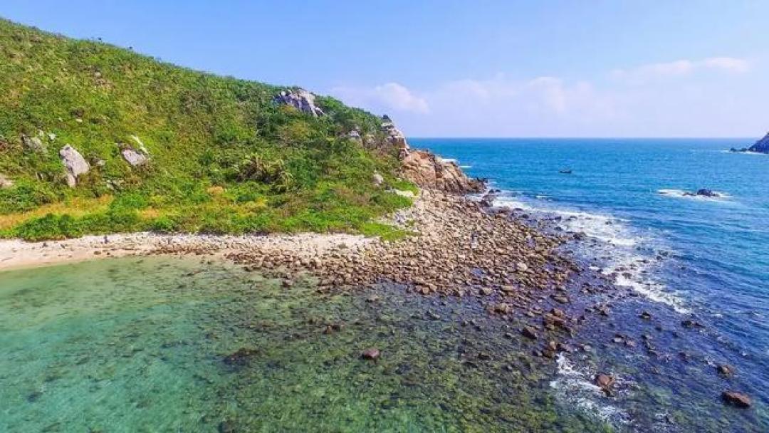 中国秘境里的透明奇迹：无需滤镜的玻璃海惊艳指南