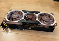 RTX 5090改造五个风扇！噪音几不可闻