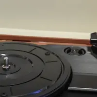 橙迪黑胶唱片机：复古与现代的融合