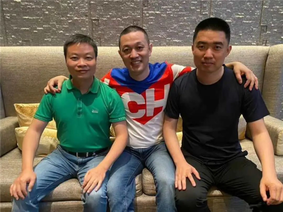 李想自曝常和雷军李斌何小鹏吃饭 观点冲突也会提建议