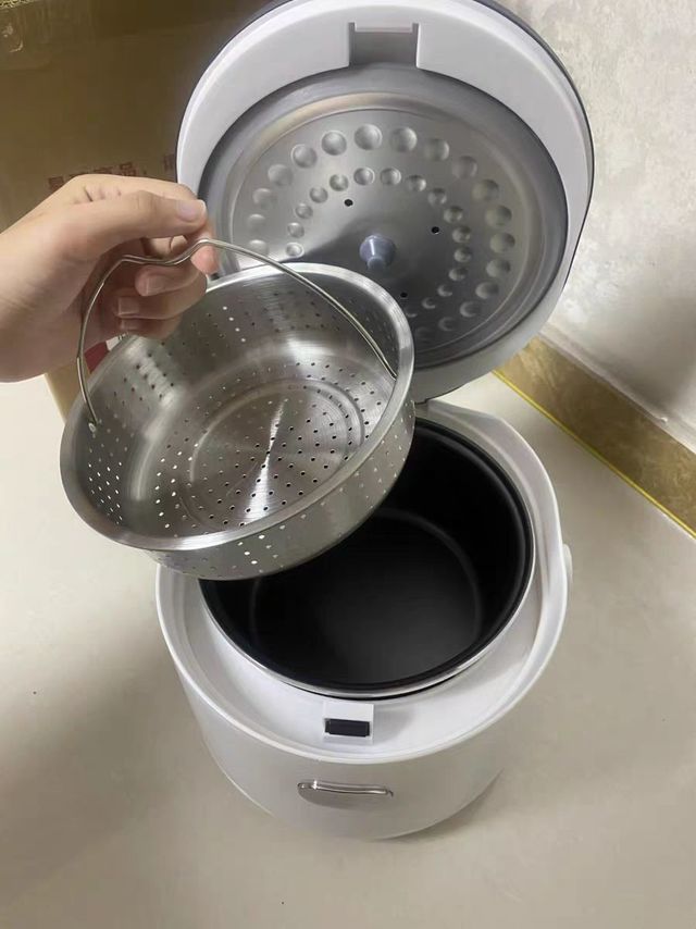 小型家用电饭煲，轻松煮出美味