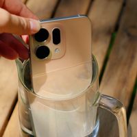 你见过能变色的手机吗？OPPO Reno 14 日月光