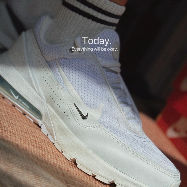 夏日全能王！NIKE AIR MAX PULSE：晨跑不震脚，通勤不闷脚