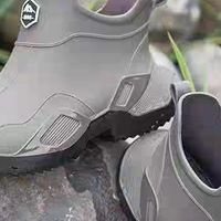 雨靴：雨天漫步的得力伙伴