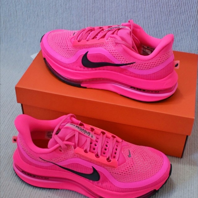 亮红战靴，跑步新宠：Nike Pegasus Premium WMNS