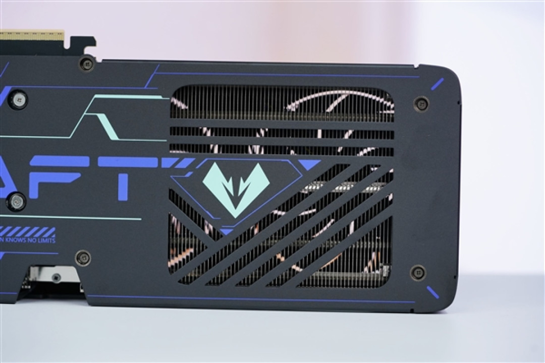 灵动双显灯效！铭瑄RTX 5060 Ti iCraft电竞之心OC 16G图赏