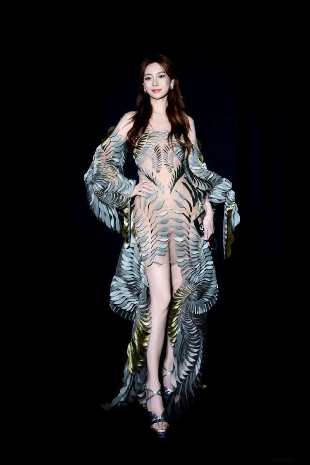 Angelababy巴黎复出首秀：科技先锋碰撞古典美学的形象修复艺术