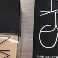 实测这款爆款粉底液：混油皮夏天能不能扛住？