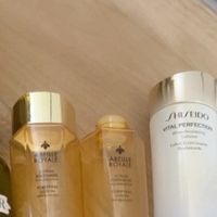 抗皱精华液哪个品牌好？盘点分享抗皱好物排名靠前的产品！