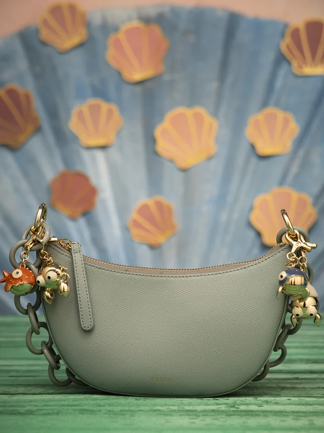 讲童话的FURLA？更爱了！