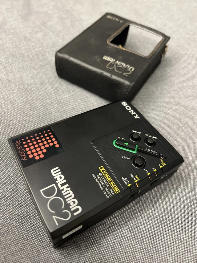 索尼 SONY WM-DC2 蓝面银扣尖头版