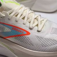 跑鞋界的“全能战士”？Brooks Hyperion Max 3