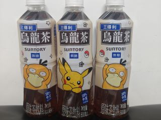 万物皆可联名：宝可梦包装的三得利乌龙茶
