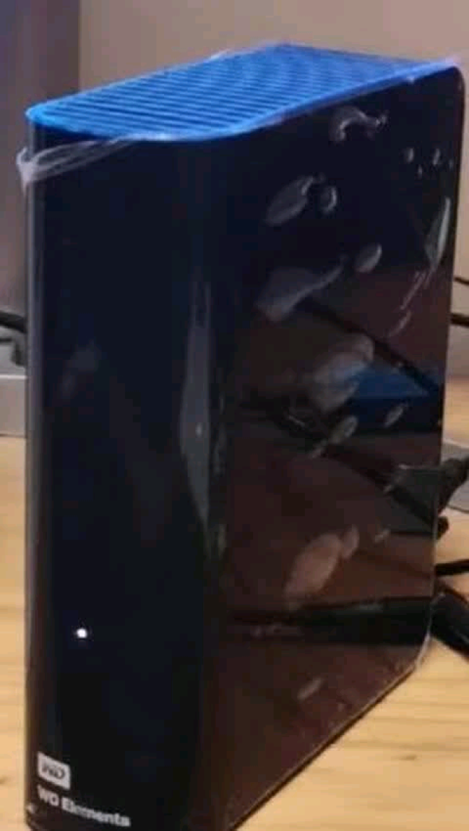 移动硬盘