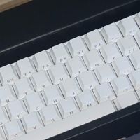 50元的磁轴mini键盘，支持有线和无线连接，玩游戏的神器