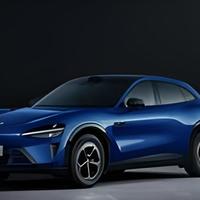 女生给小米YU7贴满玩偶：称YU7是少女心收割机 雷军也被吸引住了