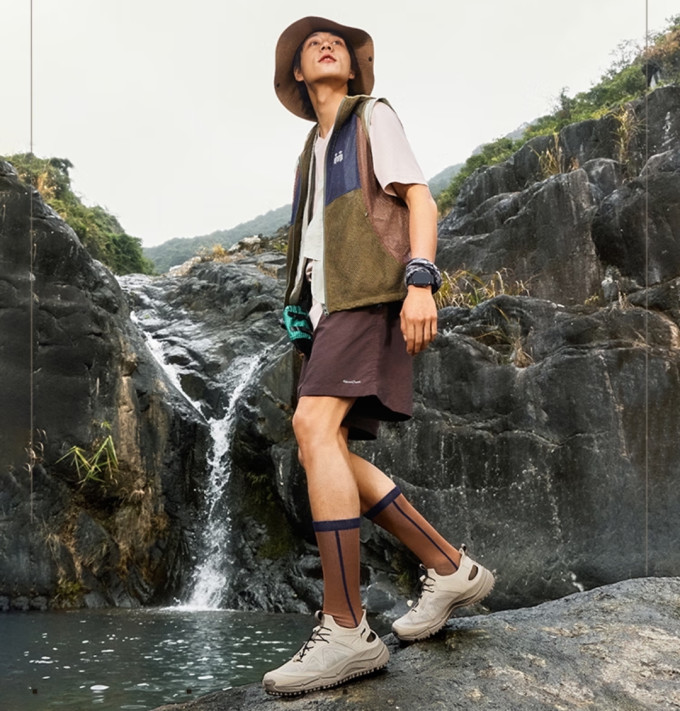 李宁徒步鞋