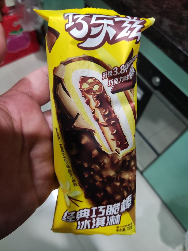 夏天必备巧乐兹经典巧脆棒冰淇淋