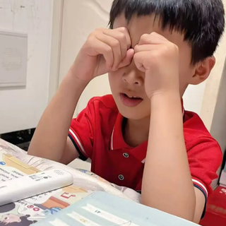 小学生台灯哪个品牌更护眼耐用?大神级测评推荐,实测哪款值得买