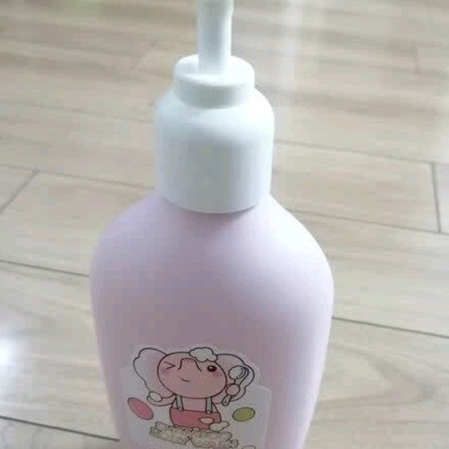 养娃好物用起来，试试这款红色小象牛油果保湿洗发水沐浴露