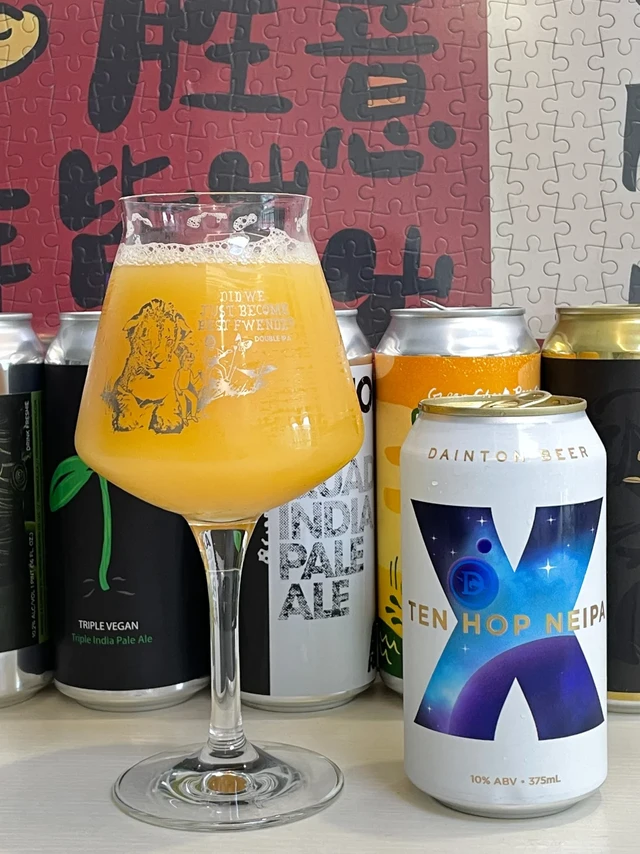 澳大利亚丹顿（Dainton）酒厂的“星际迷航”十花三倍浑浊IPA。
	
原麦汁浓度：22.2°P
	
酒精度：10.0%vol
	
使用酒花：西楚（Citra）、马赛克（Mosaic）、哈拉道布兰克