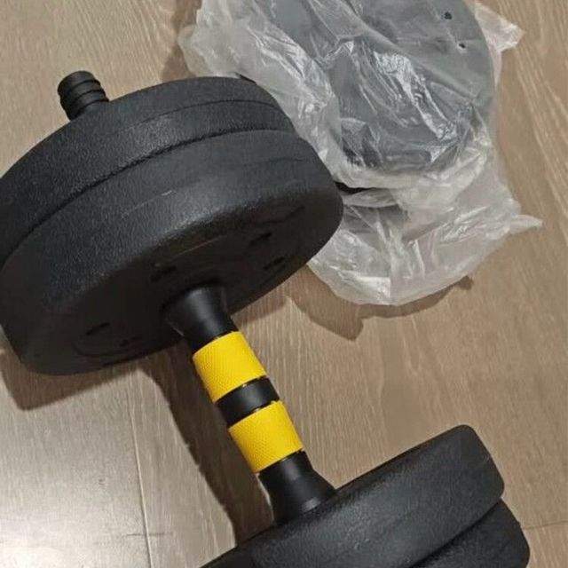 居家健身新宠：可调节哑铃训练