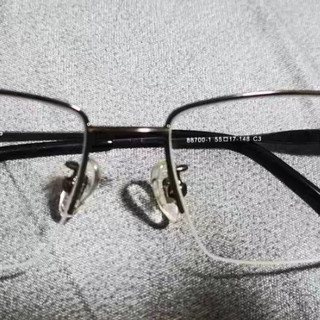 德国蔡司纯钛眼镜：轻盈与精准