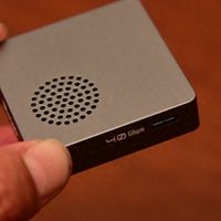 电竞外设酷炫秀 篇零：超小超快！不服来战！2230版NV3助力打造宇宙超强移动PSSD！