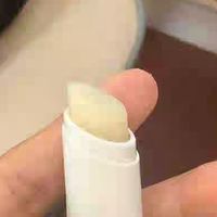 夏日唇部救星！依泉小白管，让水润感陪你过一夏