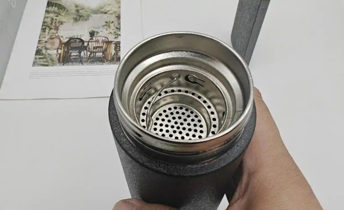 宫菱保温杯