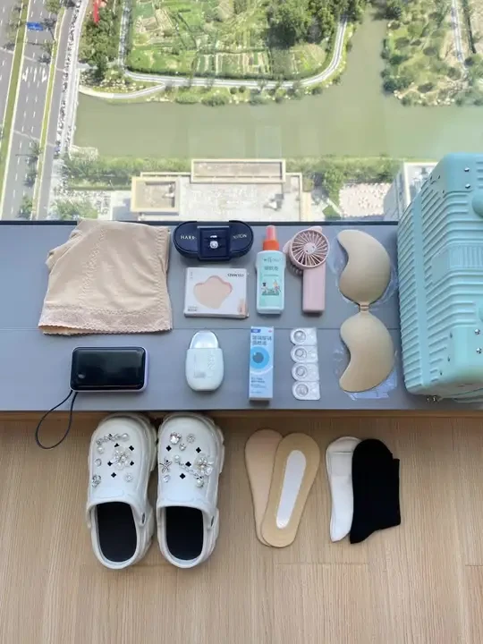 拍婚纱照带什么🤔一篇告诉你✅
#拍婚纱照 #拍婚纱照注意事项及准备 #拍婚纱照攻略大全 #拍婚纱照带什么 #备婚攻略