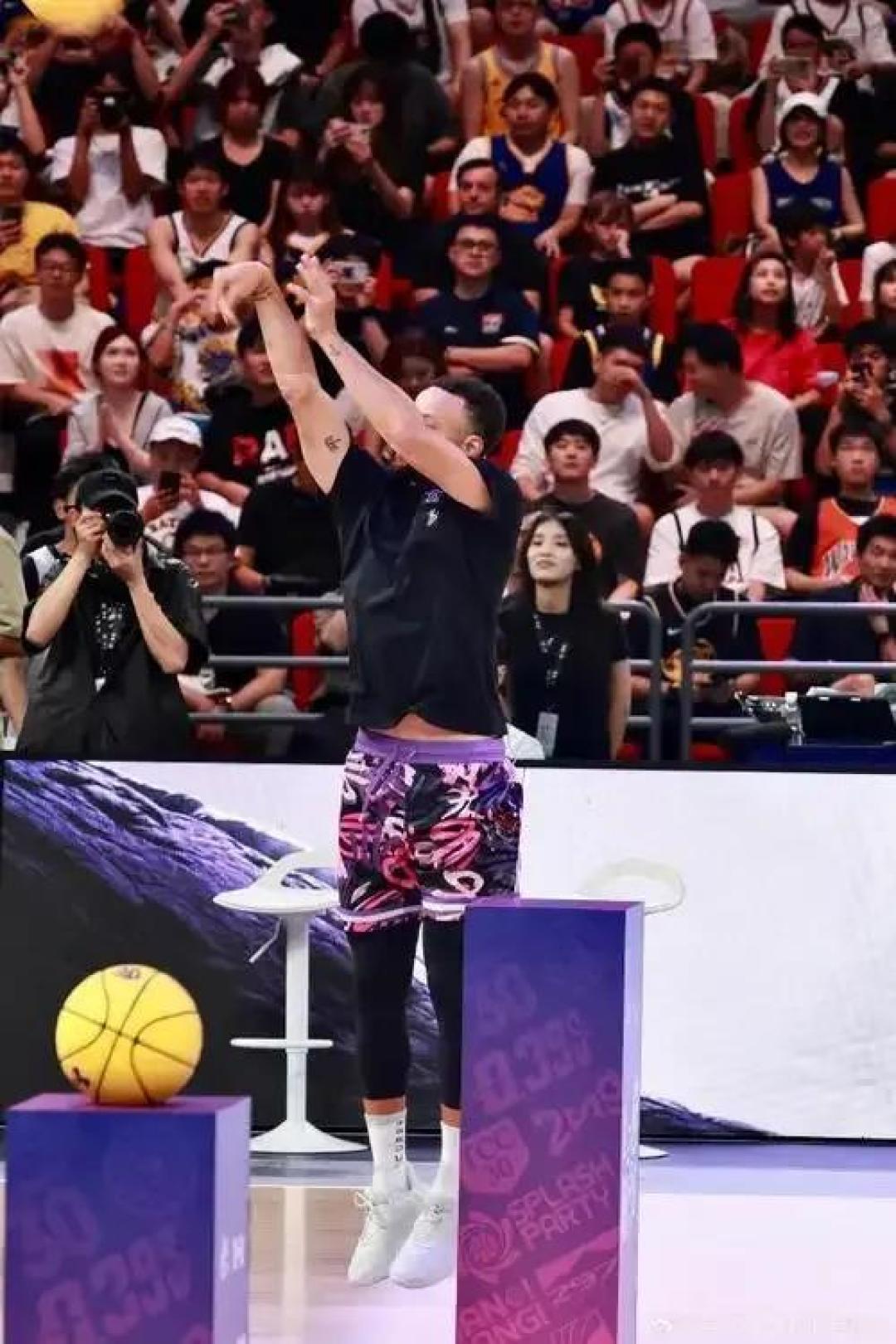 库里亚洲行重庆站抢票规则解析：8000张门票门槛升级，早鸟票秒空引热议