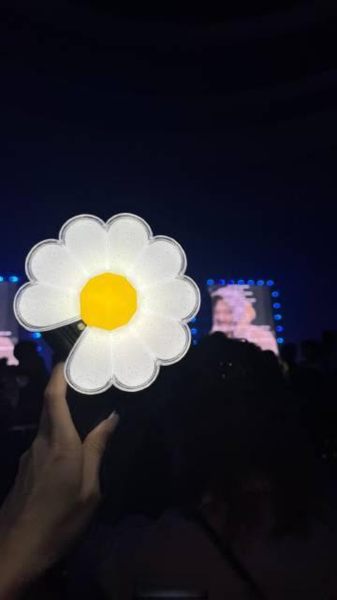 十年后与权志龙重逢的票根：那些在时光褶皱里闪光的青春执念