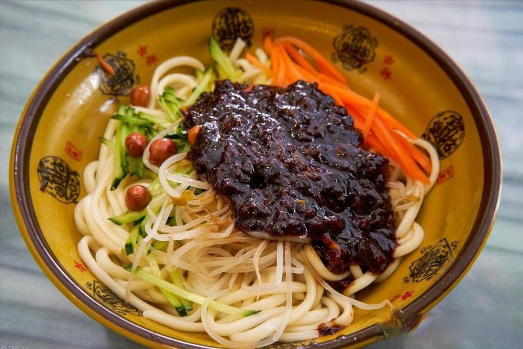 五年探店全纪录!跟着乌啦啦解锁北京老字号的舌尖密码