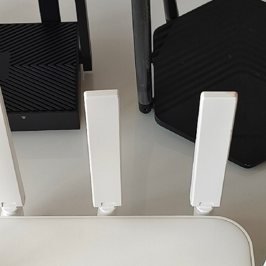 中兴E1630(AX3000巡天电信版) PK CUDY WR3000