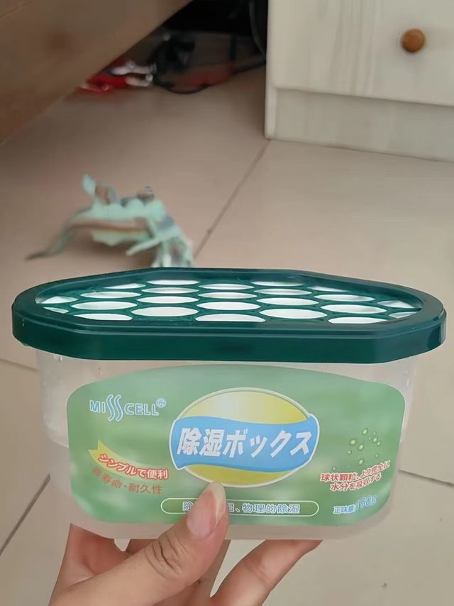 衣柜不再潮，除湿盒真香
