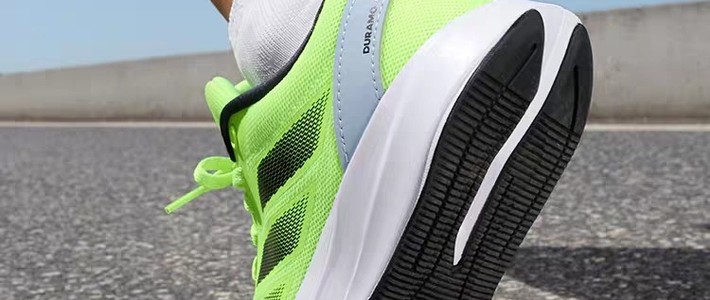 阿迪达斯DURAMO RC：平价高性能跑鞋